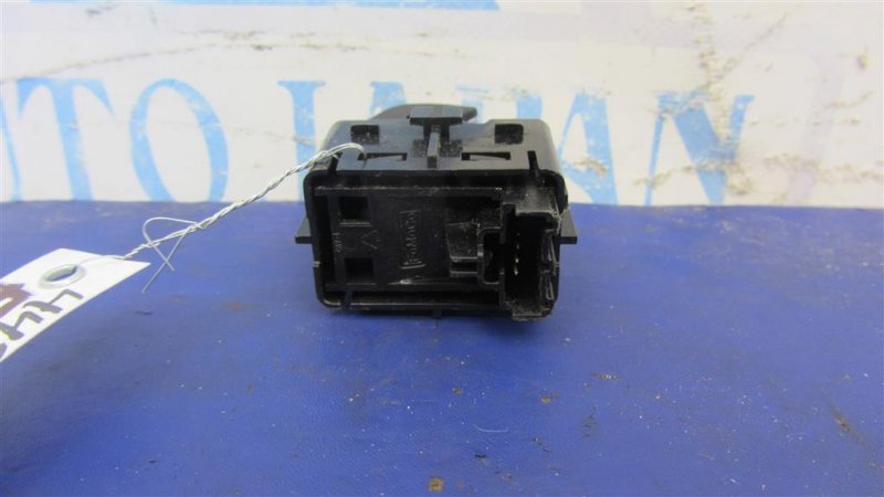 Кнопка стеклоподъемника FUSION 14- 2014 Седан 2.5 Кнопка стеклоподъемника FUSION 14- 2014 Седан 2.5