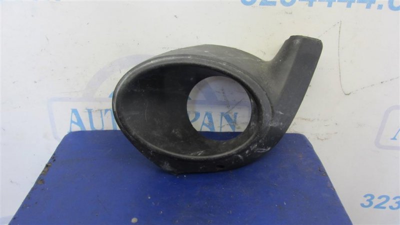 Накладка противотуманной фары MITSUBISHI LANCER X 10 15-17 8321A689 Б/У