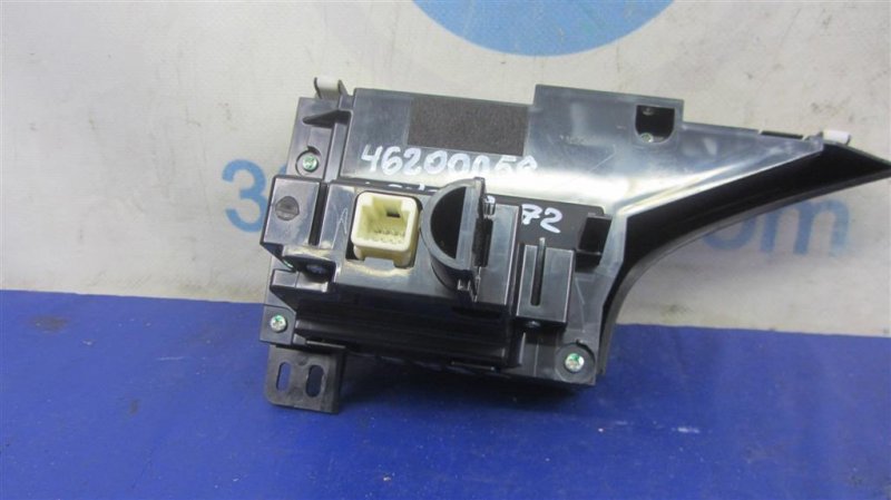 Блок управления печкой VENZA 09-16 2009 AGV15 2.7 1ARFE