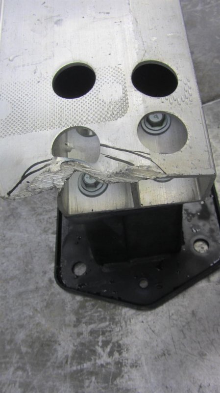 Усилитель заднего бампера Q60 16-20 2018 COUPE 3.0 VR30DDTT