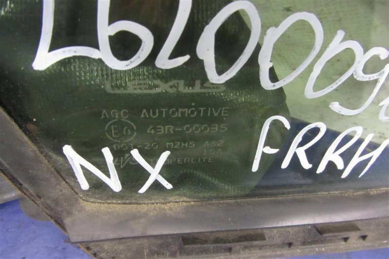 Стекло двери глухое переднее правое LEXUS NX 14-21