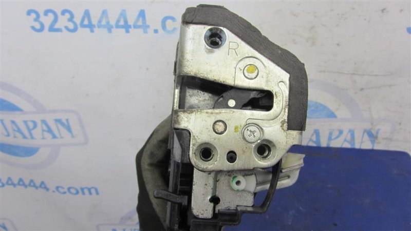 Замок двери задний правый MDX (YD3) 13-21 YD3 Замок двери задний правый MDX (YD3) 13-21 YD3