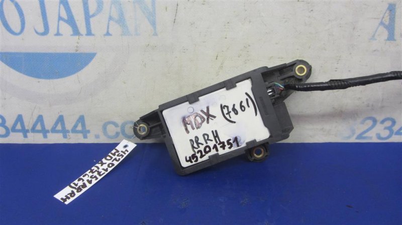 Датчик слепых зон задний правый ACURA MDX (YD3) 13-21 YD3 36931-TZ5-A02 Б/У