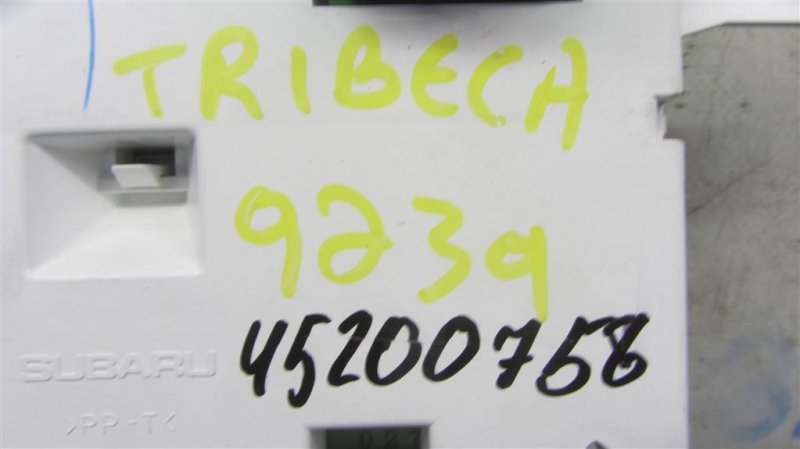 Монитор TRIBECA B10 07-13 2007 Внедорожник 3.6