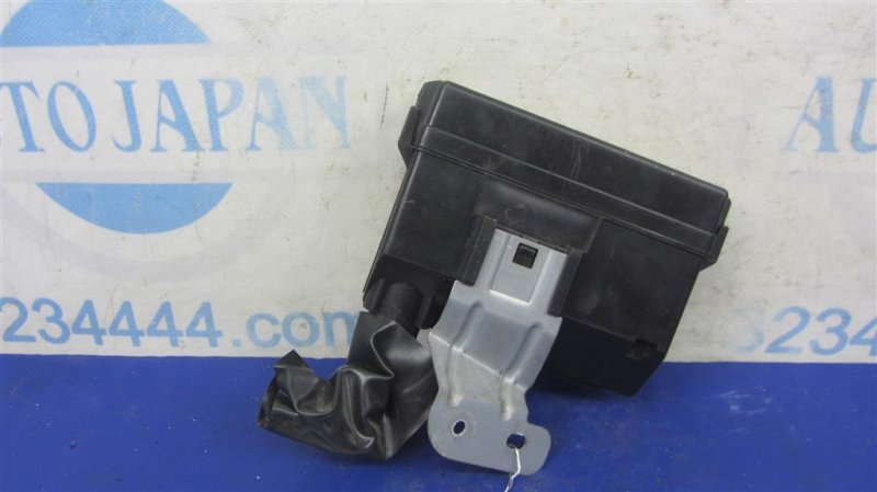 Блок предохранителей моторный отсек INFINITI G25/G35/G37/Q40 06-14 Седан 3.7 VQ37VHR