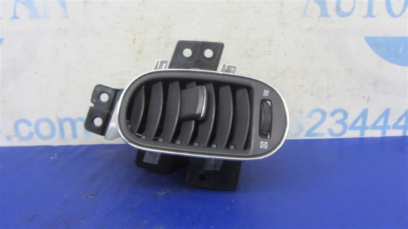 Дефлектор воздушный левый INFINITI EX35(37) 07-12 2008 Внедорожник 3.5 68761-1BA0A Б/У