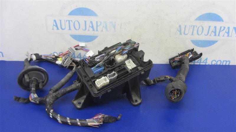 Запчасть блок предохранителей моторный отсек TOYOTA TUNDRA 13- 2014 GSK51 4.0 1GRFE 82669-0C010 Б/У Блок предохранителей моторный отсек TOYOTA TUNDRA 13- 2014 GSK51 4.0 1GRFE 82669-0C010 Б/У