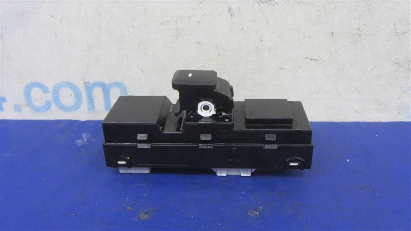 Кнопка стеклоподъемника HYUNDAI SONATA LF 2014- 2015 Седан G4FJ 1.6 93580-C1000 Б/У