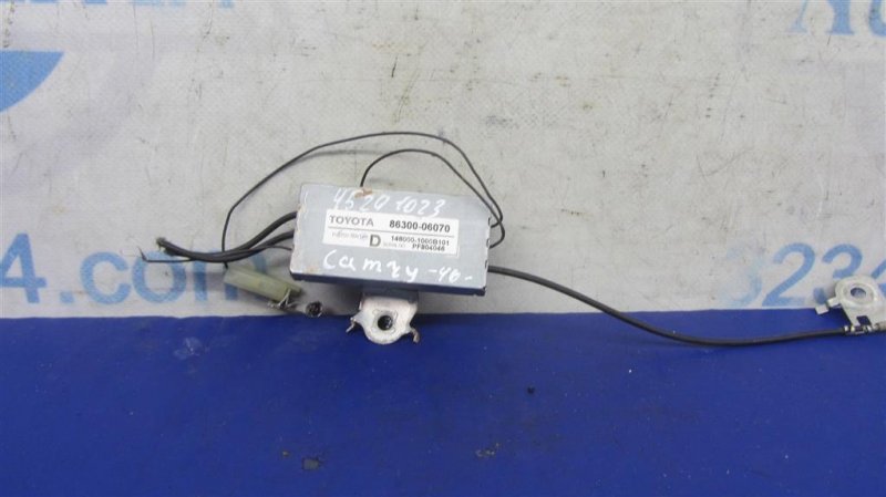Антенна TOYOTA CAMRY 40 06-11 86300-06070 Б/У