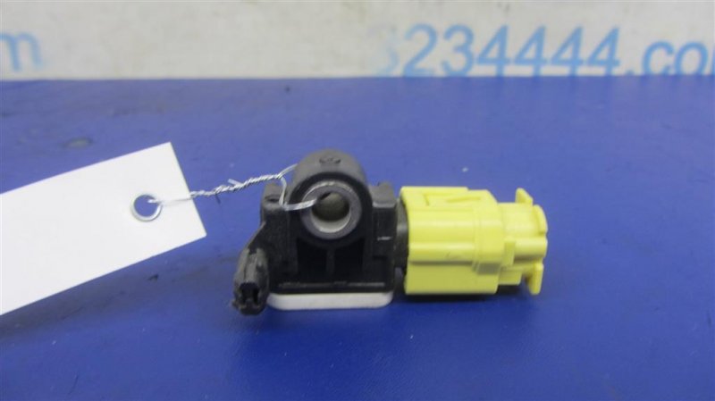 Запчасть датчик удара задний INFINITI QX56 / TITAN / ARMADA 04-16 2005 Внедорожник 5.6 98830-3JA0A Б/У Датчик удара задний INFINITI QX56 / TITAN / ARMADA 04-16 2005 Внедорожник 5.6 98830-3JA0A Б/У