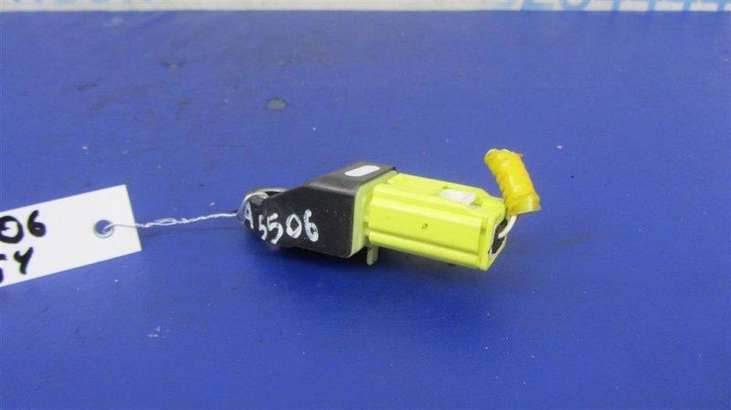 Запчасть датчик удара TOYOTA VENZA 09-16 2009 AGV10 2.7 1ARFE 89831-0T010 Б/У Датчик удара TOYOTA VENZA 09-16 2009 AGV10 2.7 1ARFE 89831-0T010 Б/У