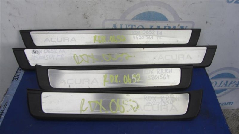 Накладка порога внутрення ACURA RDX 12-19 2014 Внедорожник 3.5 84202-TX4-A00ZA Б/У