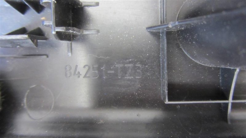 Накладка порога внутрення TLX 14-17 2016 Седан 3.5 Накладка порога внутрення TLX 14-17 2016 Седан 3.5