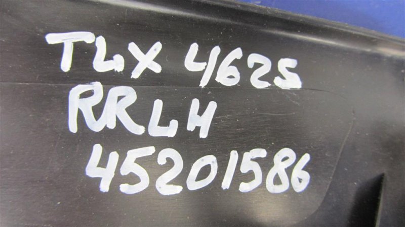 Накладка порога внутрення TLX 14-17 2016 Седан 3.5 Накладка порога внутрення TLX 14-17 2016 Седан 3.5