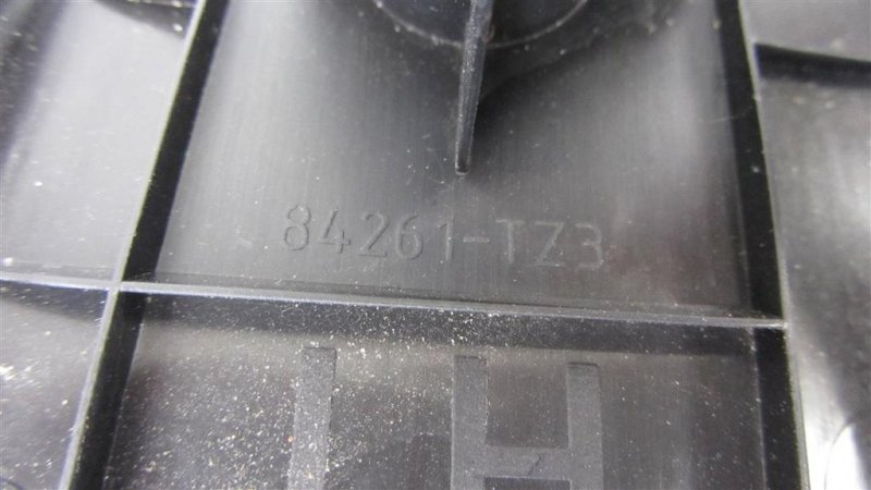 Накладка порога внутрення TLX 14-17 2016 Седан 3.5 Накладка порога внутрення TLX 14-17 2016 Седан 3.5