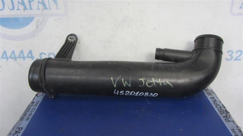 Патрубок воздушного фильтра VOLKSWAGEN JETTA USA 10-17 5C0 129 654 Б/У