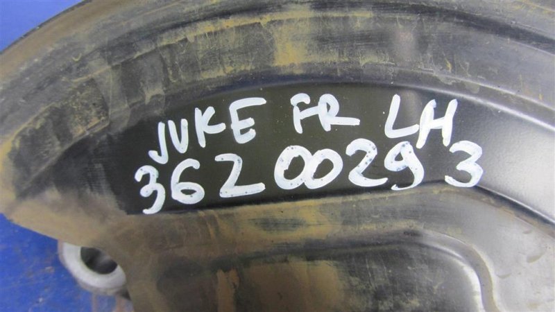 Кулак поворотный передний левый NISSAN JUKE 10-19 Внедорожник 1.6 MR16DDT