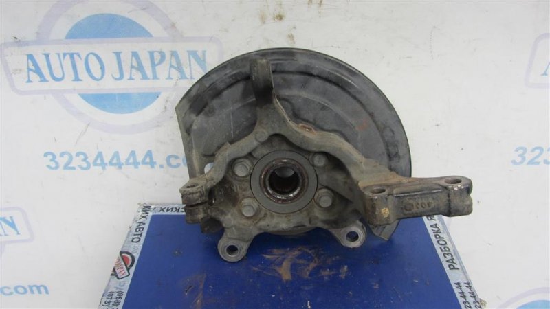 Кулак поворотный передний левый NISSAN JUKE 10-19 2011 Внедорожник 1.6 MR16DDT 40015-1KA1A Б/У
