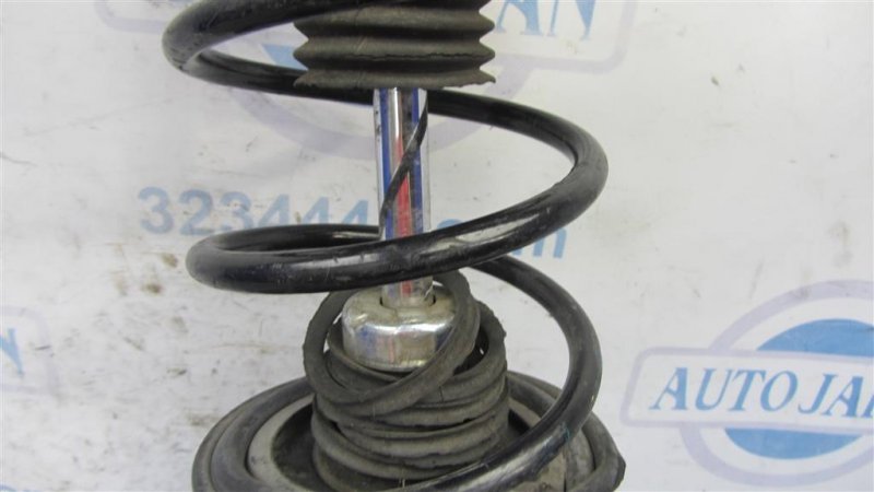 Амортизатор передний левый TOYOTA COROLLA 150 06-13 Амортизатор передний левый TOYOTA COROLLA 150 06-13