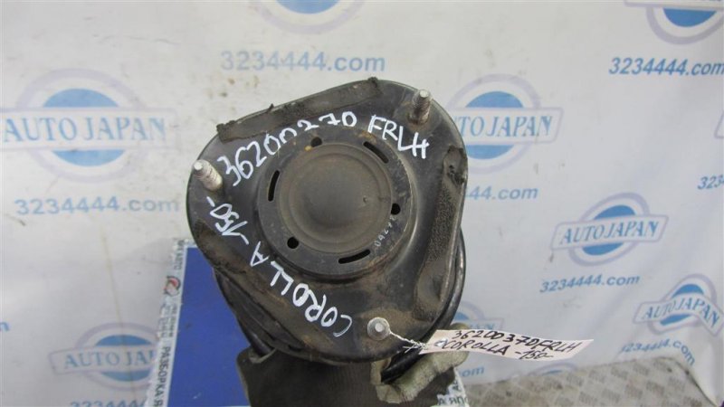 Амортизатор передний левый COROLLA 150 06-13 Амортизатор передний левый COROLLA 150 06-13