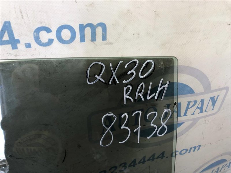 Стекло двери заднее левое QX30 16-20 Стекло двери заднее левое QX30 16-20