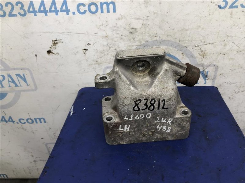 Кронштейн двигателя LEXUS LS600HL 06-17 2008 Седан 5.0 1231538050 Б/У