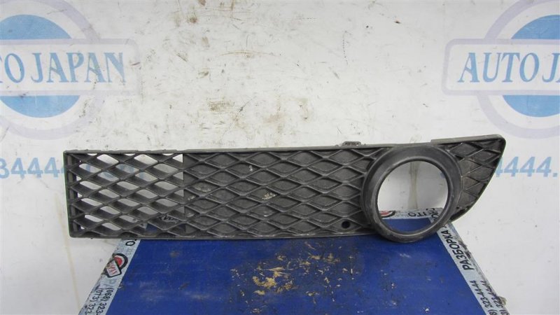 Накладка противотуманной фары правая INFINITI M35/M45 04-10 62256-EG600 Б/У