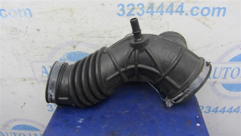 Патрубок воздушного фильтра MAZDA CX-9 06-16 Патрубок воздушного фильтра MAZDA CX-9 06-16