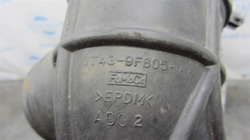 Патрубок воздушного фильтра CX-9 06-16 Патрубок воздушного фильтра CX-9 06-16