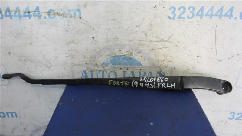 Поводок стеклоочистителя передний левый KIA FORTE YD 12- 2016 Седан 1.8 98310-A7000 Б/У