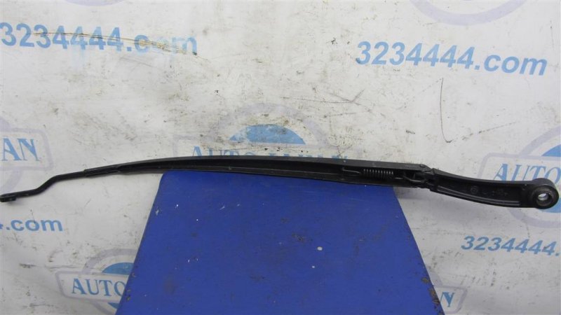 Поводок стеклоочистителя передний правый HYUNDAI SANTA FE (DM) 12-18 Внедорожник 2.4 Поводок стеклоочистителя передний правый HYUNDAI SANTA FE (DM) 12-18 Внедорожник 2.4