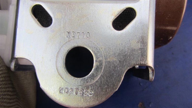 Ремень безопасности передний правый SIENNA 11-16 2013 GSL30 3.5 2GR-FE