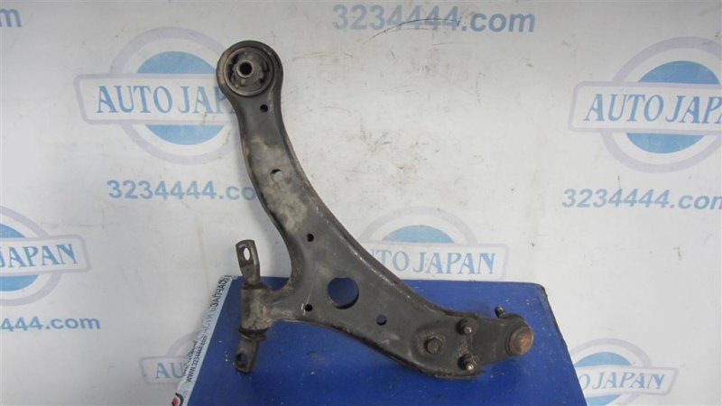 Рычаг передней подвески нижний передний правый LEXUS ES350 06-12