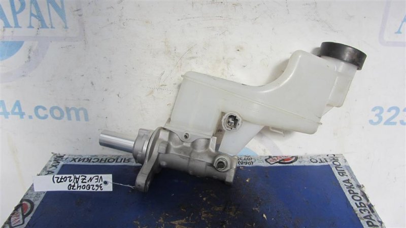 Главный тормозной цилиндр TOYOTA VENZA 09-16 AGV15 2.7 1ARFE