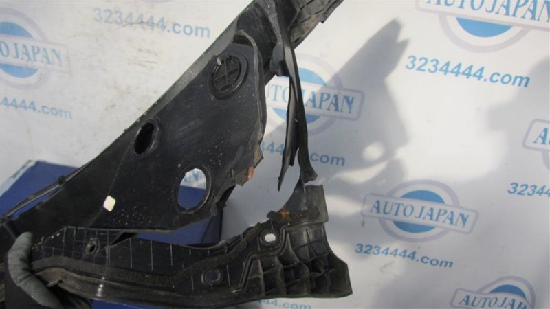 Пластик под лобовое стекло / Жабо MDX (YD3) 13-21 YD3