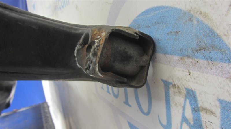 Балка передней подвески LANCER IX 9 03-07