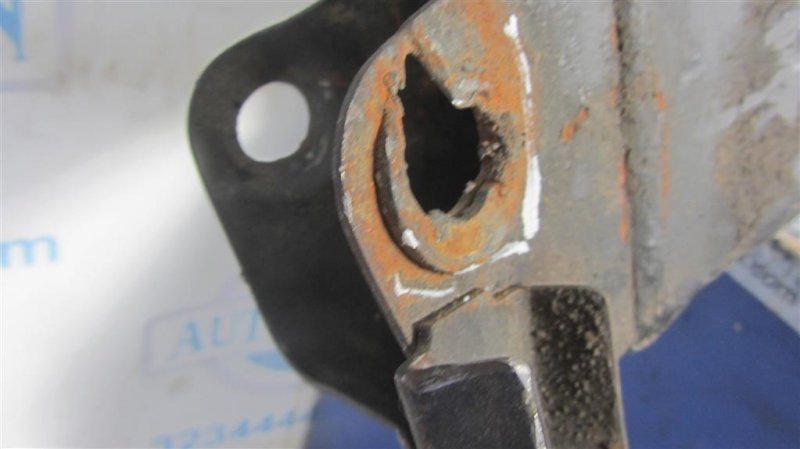 Балка передней подвески LANCER IX 9 03-07