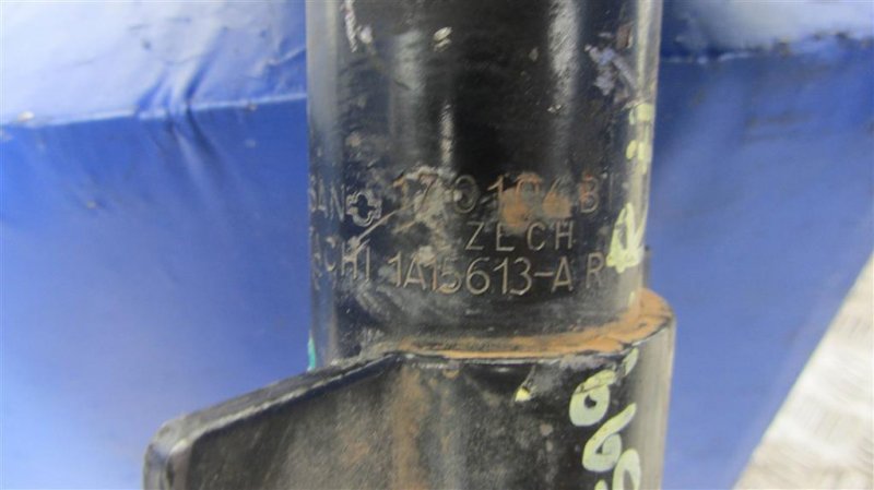 Амортизатор передний правый NISSAN QASHQAI 07-14 Амортизатор передний правый NISSAN QASHQAI 07-14