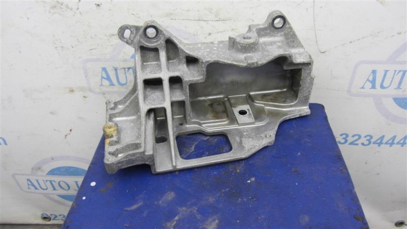 Кронштейн двигателя NISSAN JUKE 10-19 2011 Внедорожник 1.6 MR16DDT 11220-1KF2A Б/У