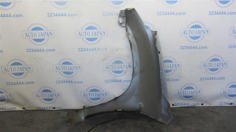 Крыло переднее переднее правое RAV4 00-05