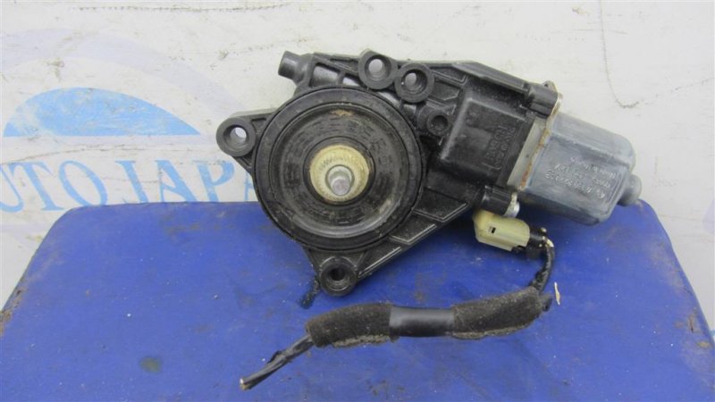 Моторчик стеклоподъемника задний правый HYUNDAI SONATA YF 10-14 83460-3Q001 Б/У