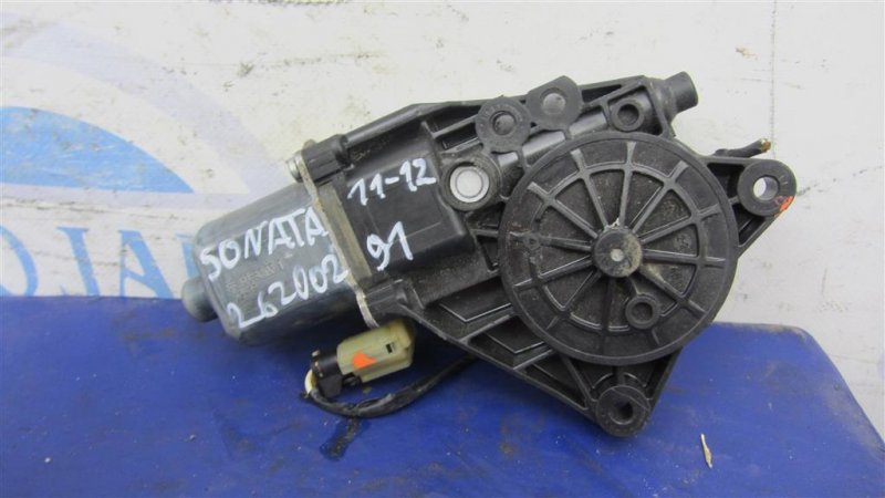 Моторчик стеклоподъемника задний правый HYUNDAI SONATA YF 10-14