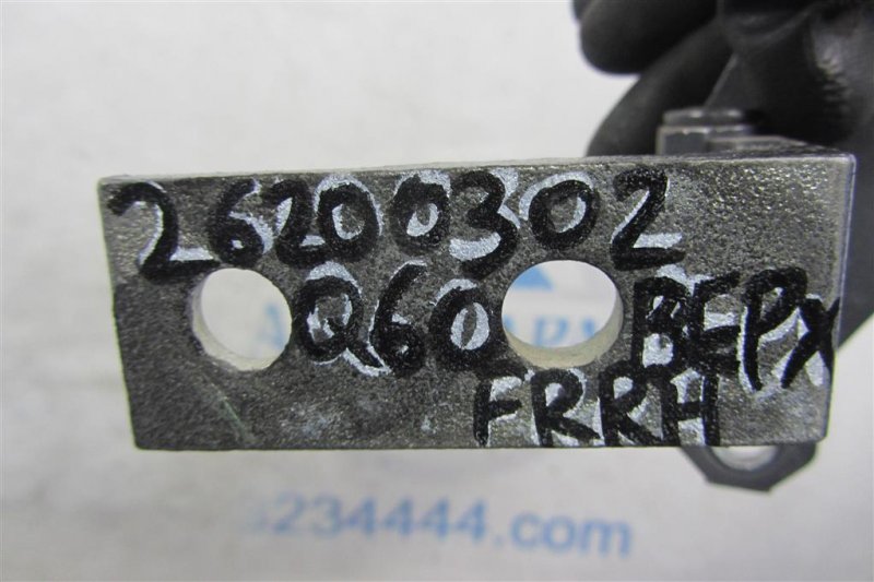 Петля двери верхняя передняя правая Q60 16-20 2018 COUPE 3.0 VR30DDTT