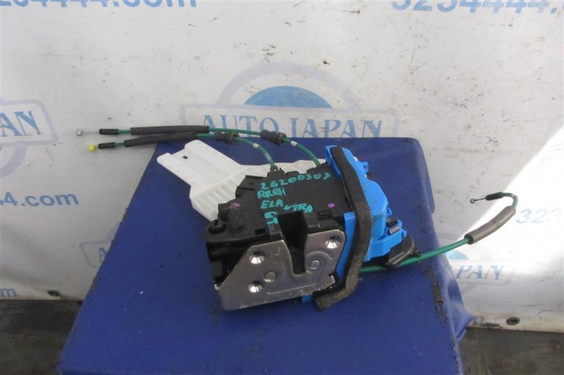 Замок двери задний правый HYUNDAI ELANTRA MD 10-15 81420-A5100 Б/У