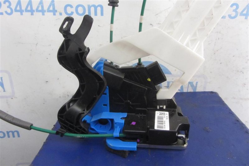 Замок двери задний правый HYUNDAI ELANTRA MD 10-15