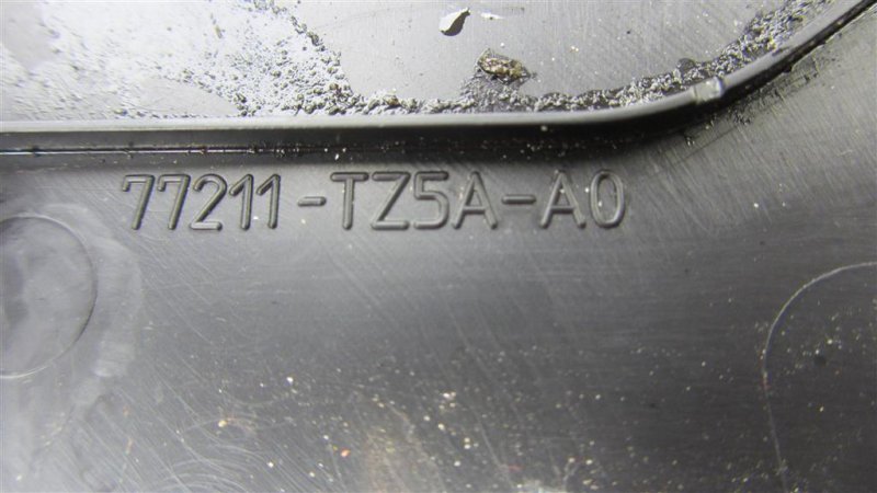 Накладка торпедо правая ACURA MDX (YD3) 13-21 YD3