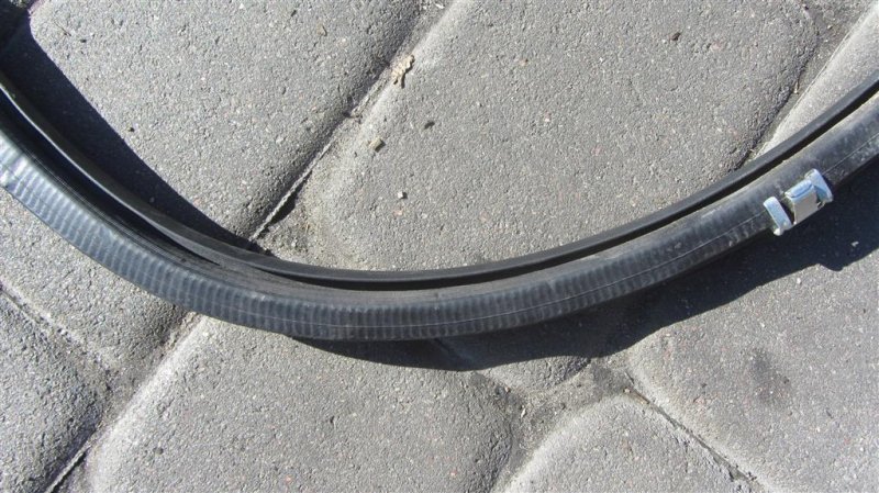 Уплотнитель двери ES350 06-12