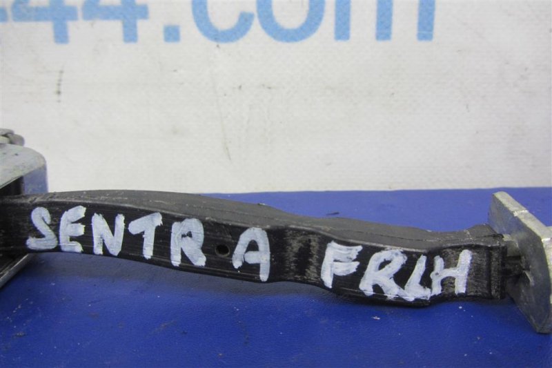 Ограничитель двери передний правый SENTRA B17 12-21 2016 Седан 1.8