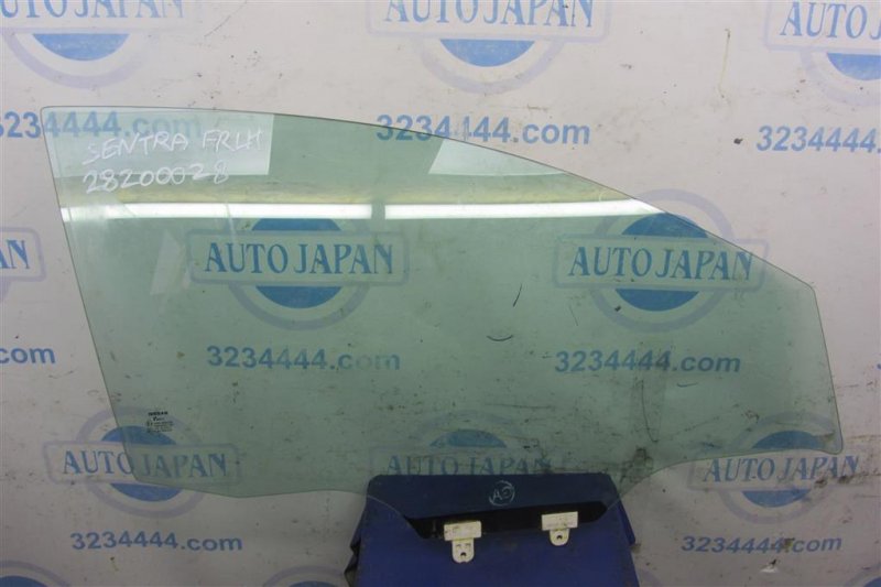 Стекло двери переднее правое NISSAN SENTRA B17 12-21 2016 Седан 1.8 80300-3SG0A Б/У