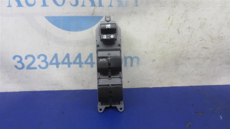 Блок управления стеклоподъемниками передний левый TOYOTA AURIS 06-12 84820-06071 новая